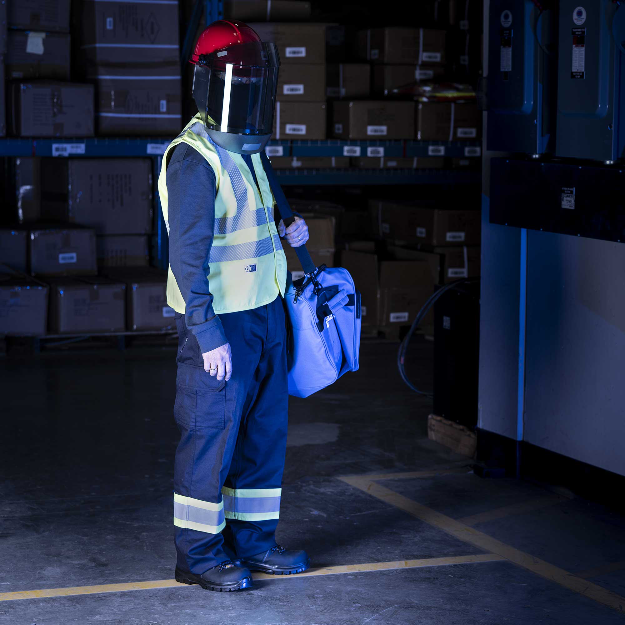 FR/Arc-Rated Hi-Vis/Navy Blue Cargo Pants LifestyleImage