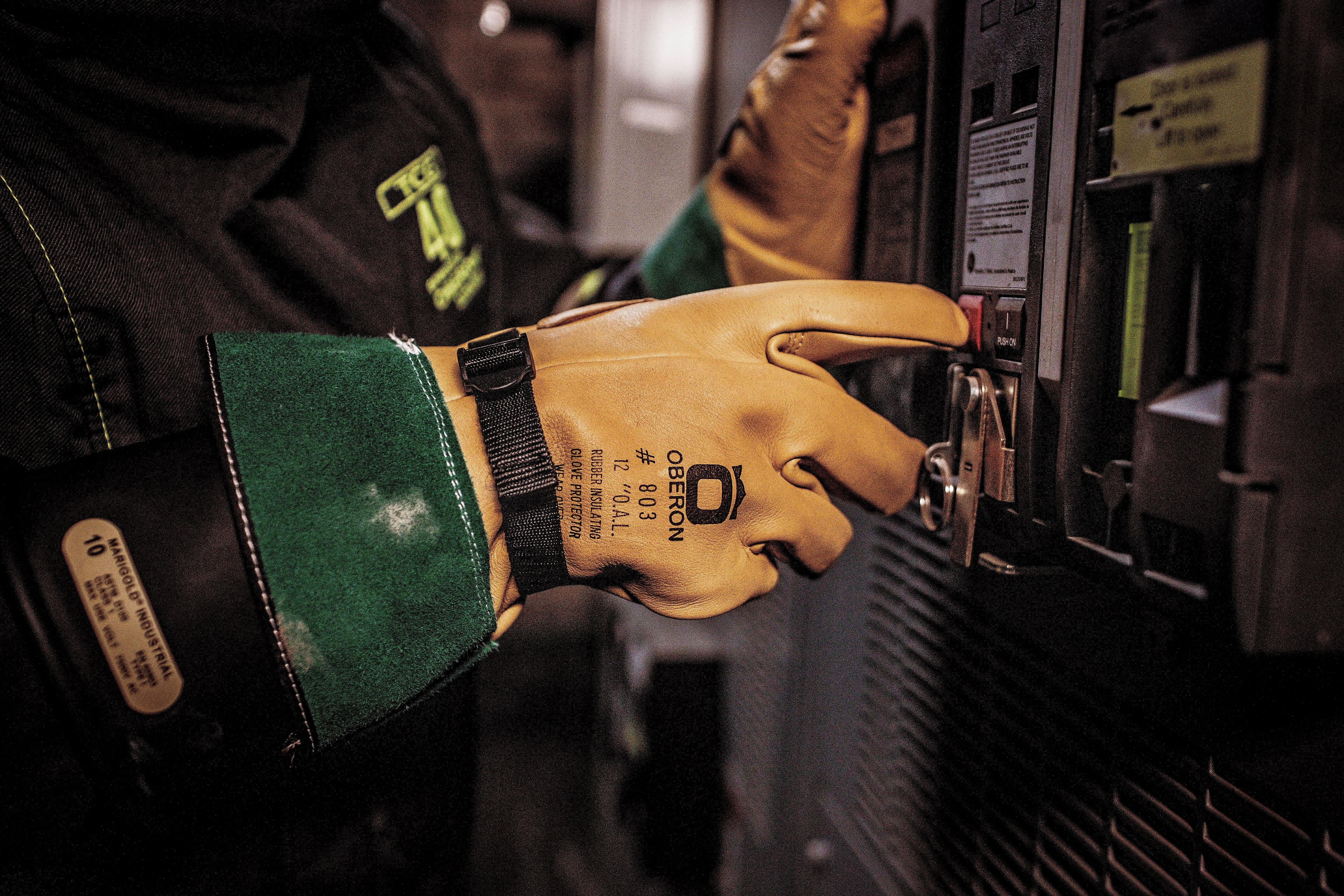 Rubber Electrical Glove Kits LifestyleImage