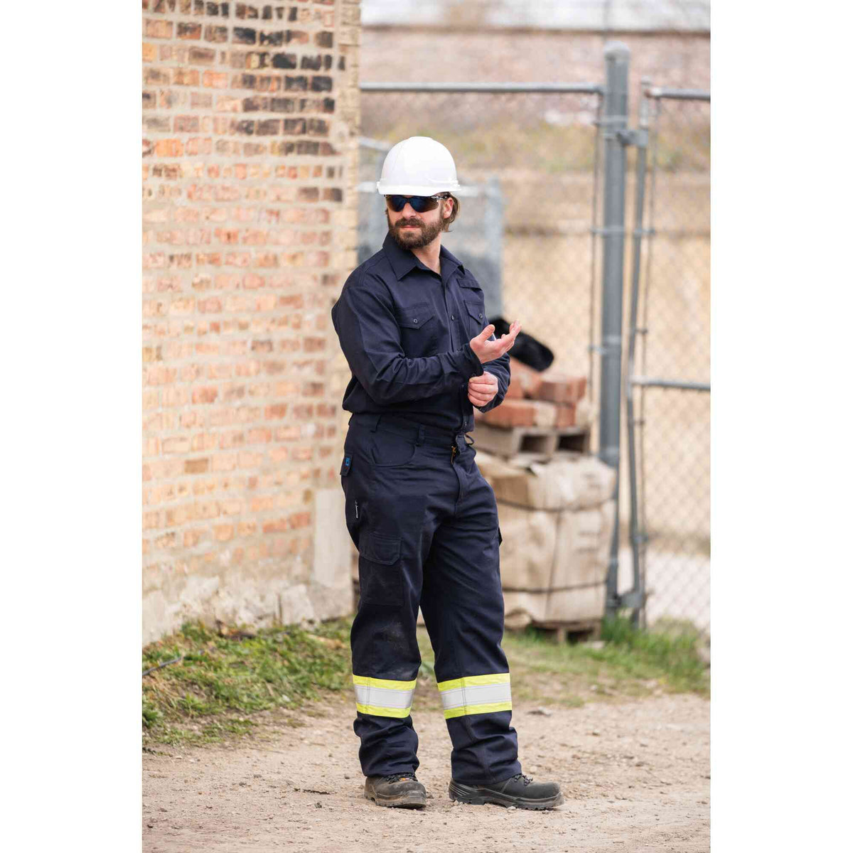 FR/Arc-Rated Hi-Vis/Navy Blue Cargo Pants LifestyleImage